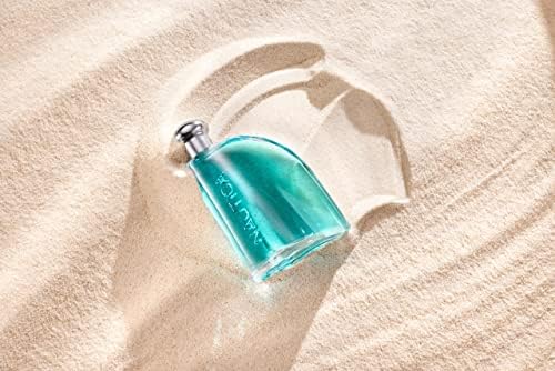 Nautica Classic Eau de Toilette branded display