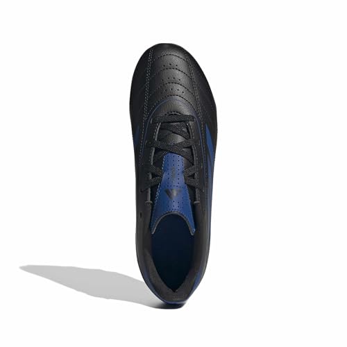 Soccer cleats outsole for multi-surface grip