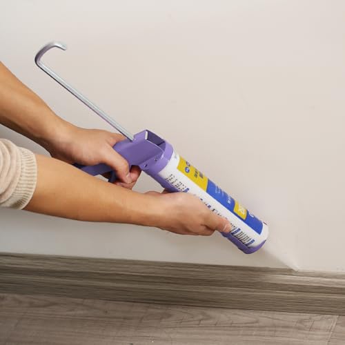 Ergonomic handle of the Bates Choice caulking gun