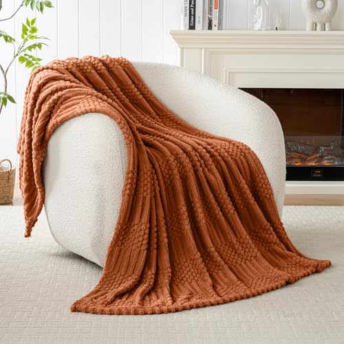 Lifestyle shot of Lussena throw in living room
