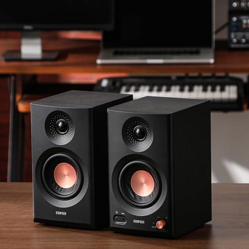 Edifier MR3 studio setup in black