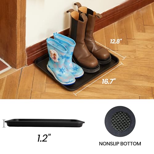 Black boot tray with raised edges