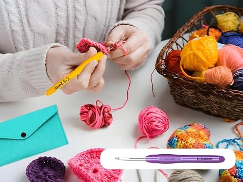 Full Yarniss crochet starter set contents