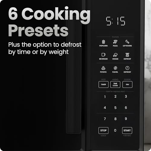 Chefman 900W microwave interior with glass turntable