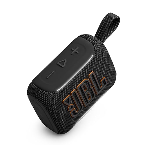 JBL Go 5 Black lifestyle shot