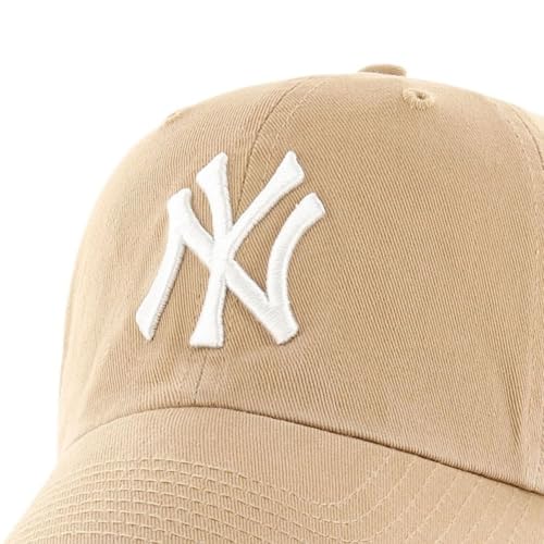 Close up of strapback closure on 47 Yankees Clean Up hat