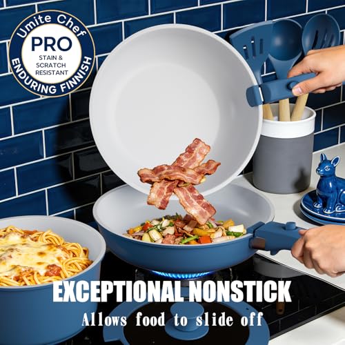 Stackable pots for space saving