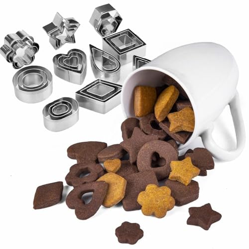 Assorted stainless steel shapes in the YomiFamily cutter set