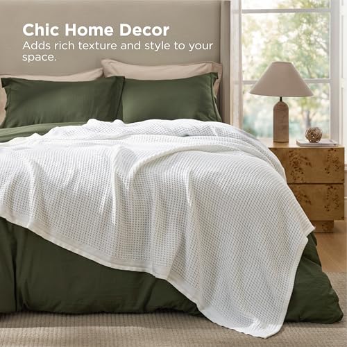 Bedsure cotton blanket fabric close up