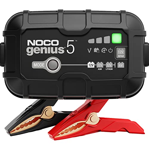 NOCO GENIUS5 battery charger front view