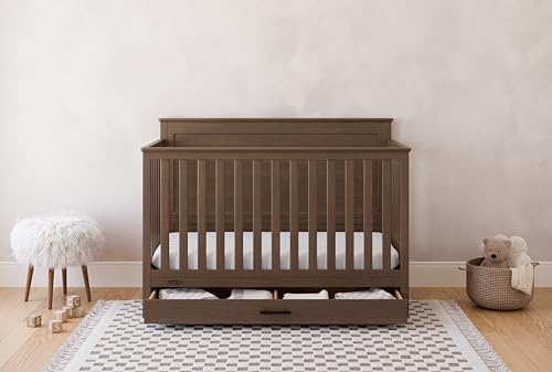 Graco Tristan crib with storage drawer