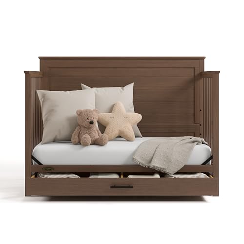 Graco Tristan crib headboard detail