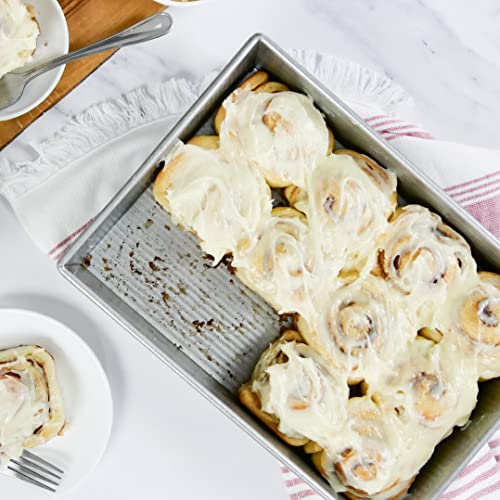 USA Pan bakeware bottom view