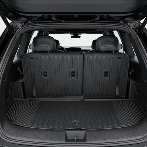 AUXKO Custom-fit mat in vehicle