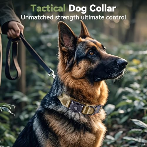 Close up of integrated AirTag holder on Odokele tactical collar
