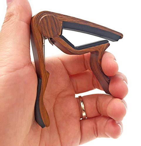 Top down view of WINGO capo spring action