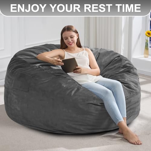 Hobestluk bean bag in a living room setting