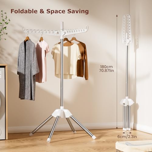 Close up of 360 degree rotating hooks