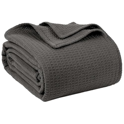 QUBA LINEN waffle weave blanket folded