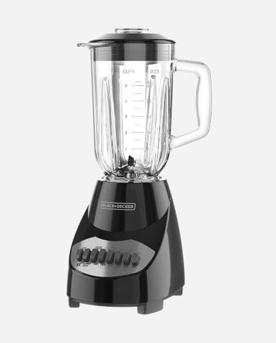 Compact kitchen countertop blender setup