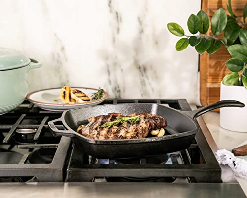 Top view of Lodge square grill pan