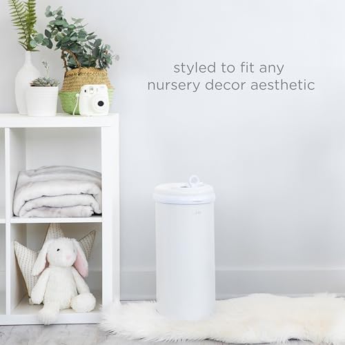 Ubbi Stainless Steel Diaper Pail rubber seal detail