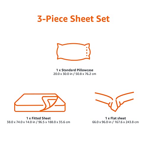 Pillowcase and sheet set styling