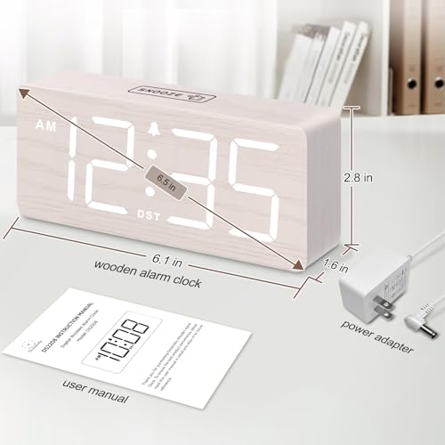 DreamSky wooden clock with back plug and battery compartment