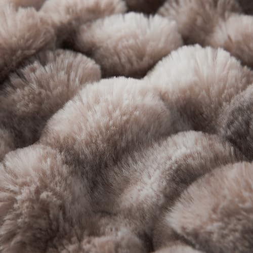 Textured high-low bubble pattern detail