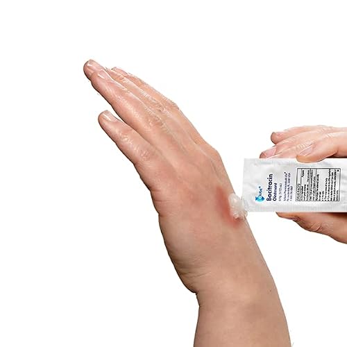 Side view of Globe antibiotic ointment box