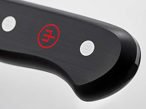Triple-riveted handle of the Wüsthof Classic knife