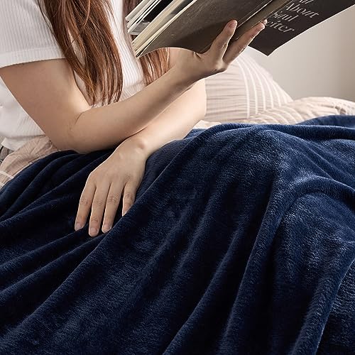 Folded Bedsure navy fleece blanket texture