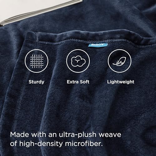 Close up of Bedsure fleece fabric stitching