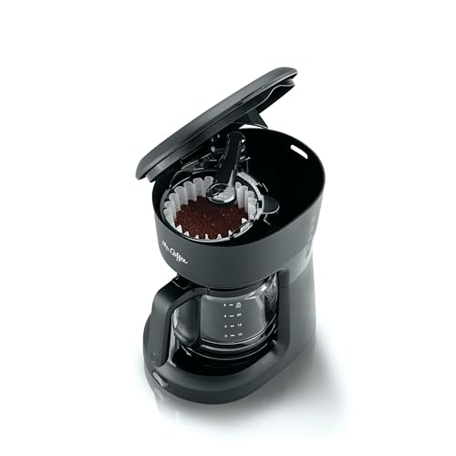 Carafe with water measurement markings
