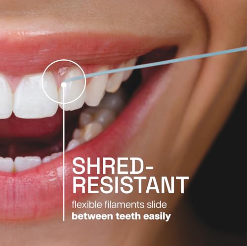 Reach Ultraclean floss packaging side view
