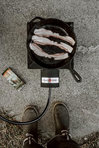 Gas One B-5120 outdoor cooking setup