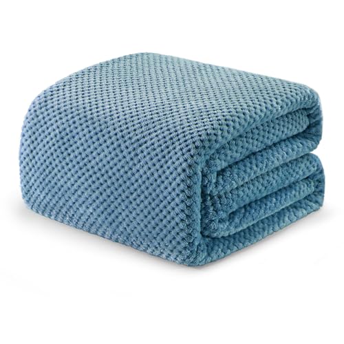 Travel size view of the 50x70 throw