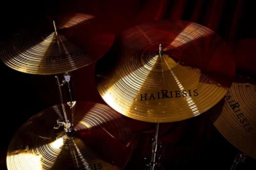 Texture of the hammered alloy cymbal surface
