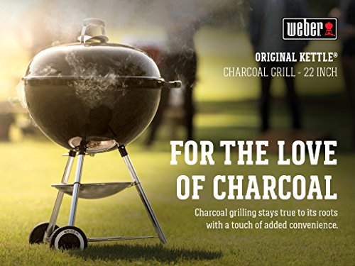 Top view of Weber 22-inch kettle grill grate