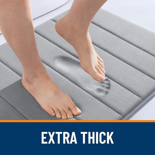 Demonstration of water absorbency on OLANLY mat