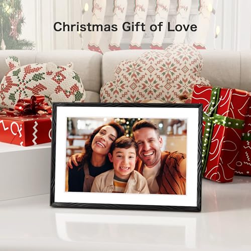 Engraved black frame design detail