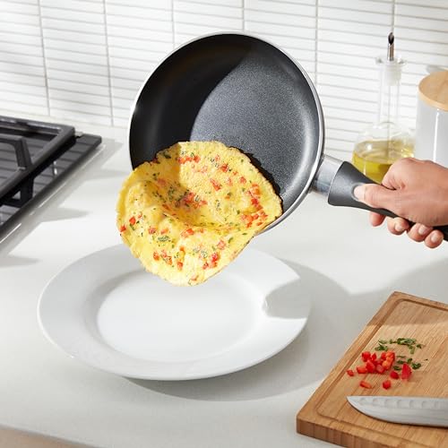 Full Basics cookware set with glass lids