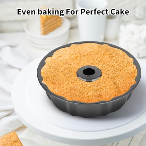 Bottom view of 9.5 inch cake pan