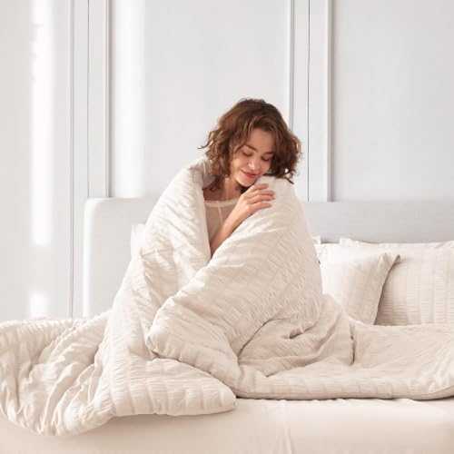 Comforter stitching and quality view