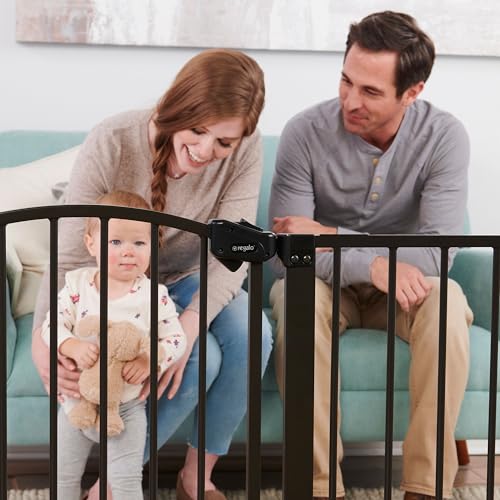 Walk through door of the Regalo baby gate