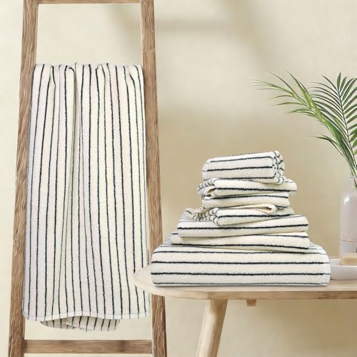 Soft cotton material detail on Jacquotha towels