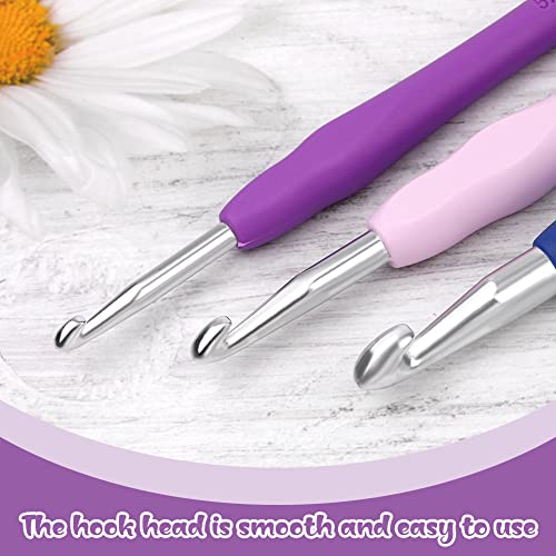 Ergonomic handle detail on Mayboos crochet hooks