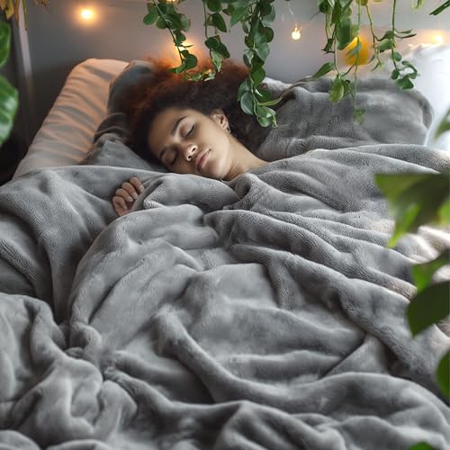 Close up texture of Bedsure grey microfiber blanket